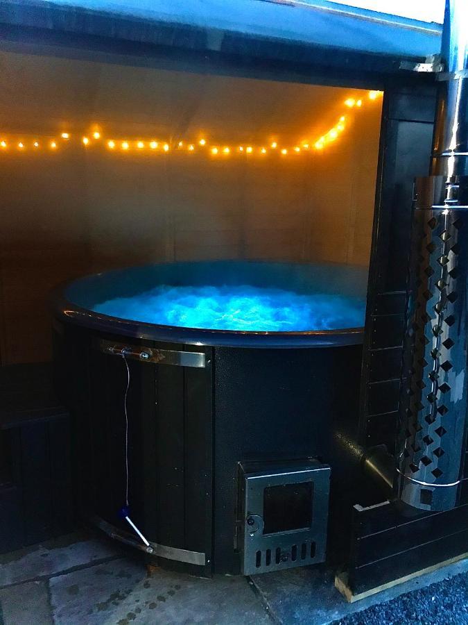 Trelaske Mill Cider Barn-With Hot Tub, Fire Pit Bbq Lewannick Esterno foto