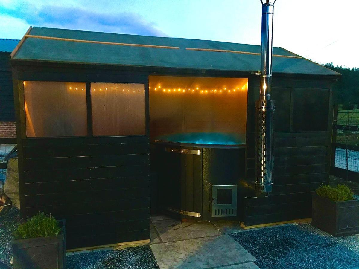Trelaske Mill Cider Barn-With Hot Tub, Fire Pit Bbq Lewannick Esterno foto
